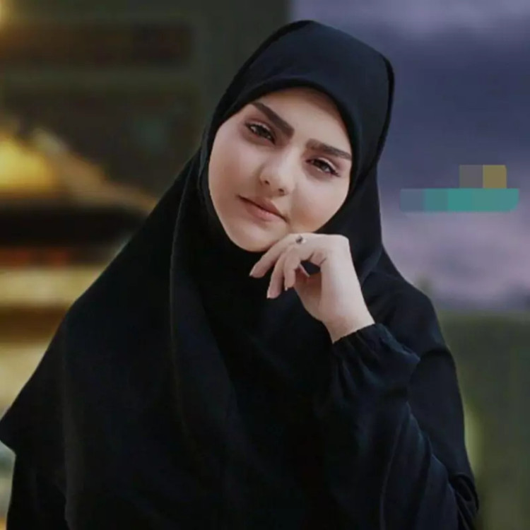 مقنعه کویتی کش دار یا چانه دار 100 کرپ کره اعلاء مشکیه مشکی