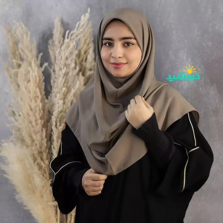 مقنعه ساده کرپ نسکافه ای قد100