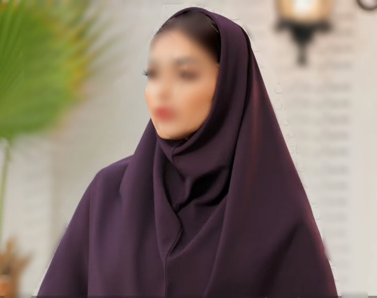 مقنعه ساده کرپ بادمجونی قد ۹۰